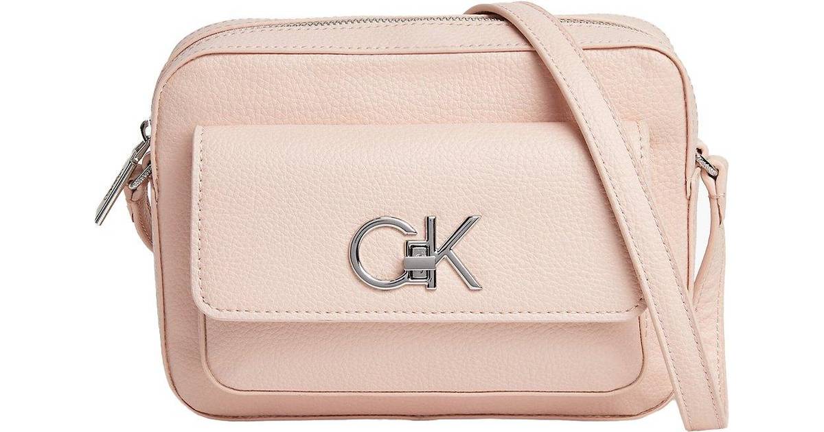 Calvin Klein Re-lock Camera Bag - Spring Rose • Pris »