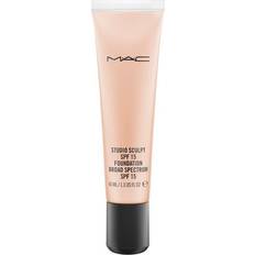 MAC Studio Sculpt Foundation SPF15 NW20