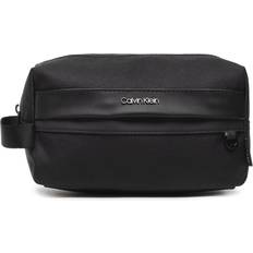 Calvin Klein Necessärer Calvin Klein Remote Washbag K50K510060BAX