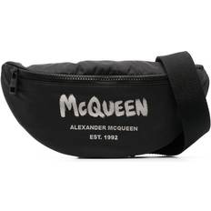 Alexander McQueen Skärp Alexander McQueen Logo print belt bag