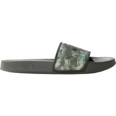 Gröna - Herr Slides The North Face Base Camp Slides III - Military Olive/Stippled Camo Print/TNF Black