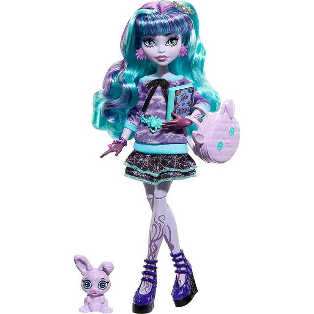  Monster High Doll and Sleepover Accessories